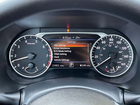 Used 2025 Nissan Sentra SV image 37