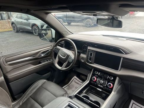 Used 2021 GMC Yukon Denali AWD/4WD image 17