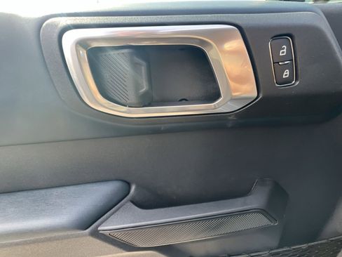New 2026 Ford Bronco Heritage Edition AWD/4WD image 15