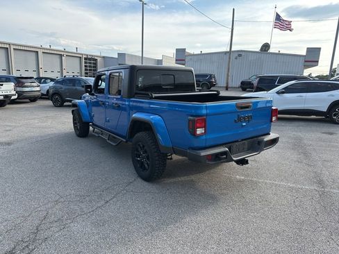 Used 2022 Jeep Gladiator Sport AWD/4WD image 8