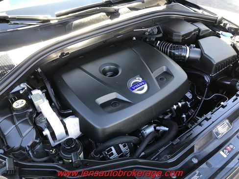 Used 2015 Volvo XC60 T6 Platinum image 25