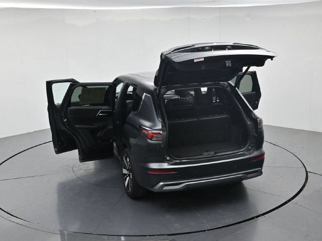 Used 2025 Mitsubishi Outlander SE FWD image 47