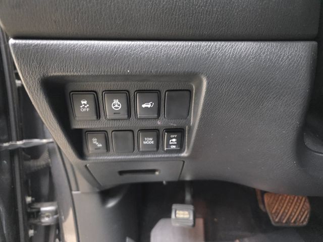 Used 2018 Nissan Pathfinder Platinum FWD image 35