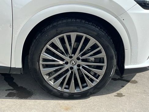 Used 2024 Lexus RX 450h AWD w/ Convenience Package image 7