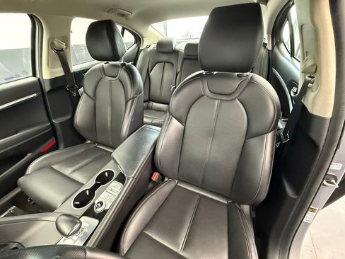 Used 2023 Genesis G70 2.0T AWD/4WD image 39