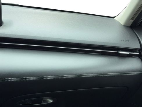 Used 2022 Genesis GV70 2.5T w/ Select Package image 20