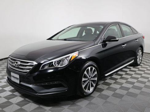 Used 2016 Hyundai Sonata Limited w/ Option Group 04 FWD image 5