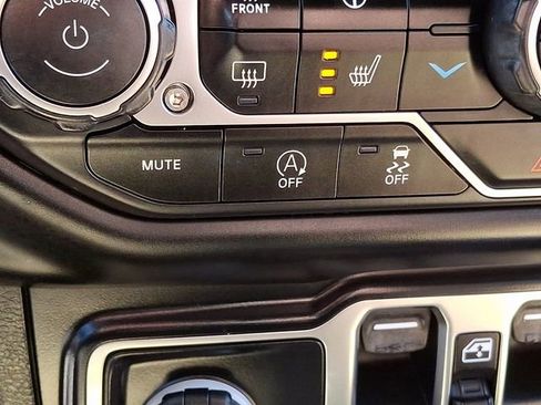 Used 2021 Jeep Wrangler Unlimited Sport AWD/4WD image 28