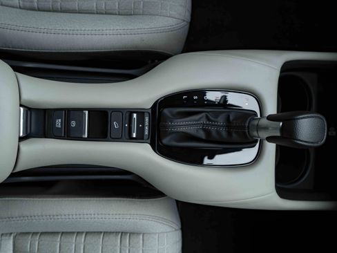 Used 2026 Honda HR-V LX image 27