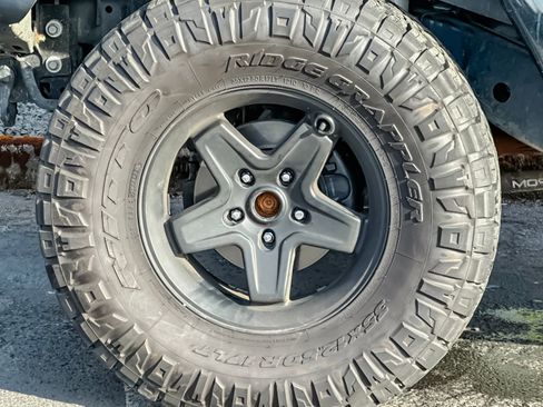 Used 2013 Jeep Wrangler Unlimited Sahara AWD/4WD image 23