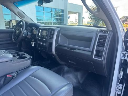 Used 2018 RAM 3500 Tradesman w/ Chrome Appearance Group AWD/4WD image 12