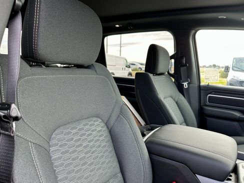 New 2026 RAM 1500 4x4 Crew Cab image 16