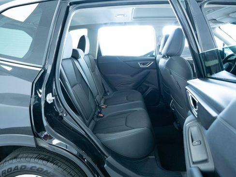 Used 2023 Subaru Forester Premium AWD/4WD image 23
