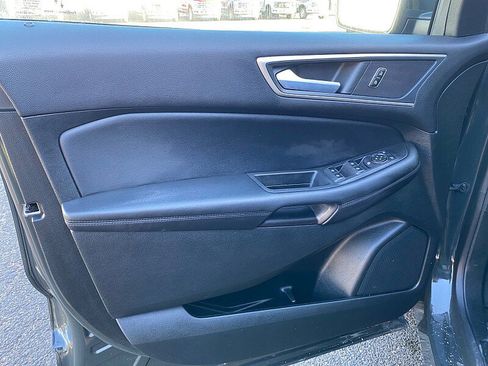 Used 2022 Ford Edge SEL w/ Convenience Package image 24