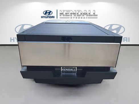 Used 2025 Tesla Cybertruck AWD Crew Cab image 5