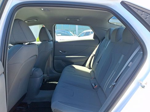 Certified 2025 Hyundai Elantra Sport FWD image 10
