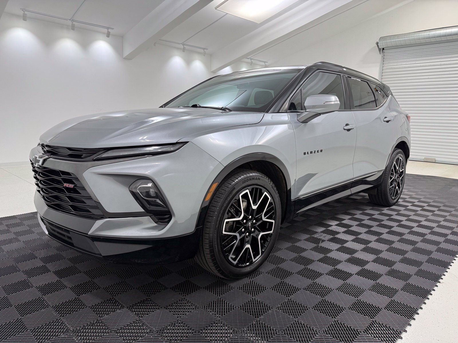 Used 2024 Chevrolet Blazer RS w/ Enhanced Convenience Package FWD image 3