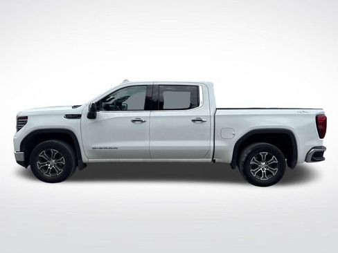 Used 2025 GMC Sierra 1500 SLT AWD/4WD image 2