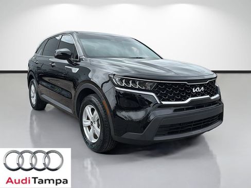 Used 2023 Kia Sorento LX FWD image 1