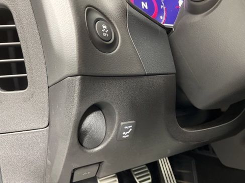 Used 2024 Nissan Z Performance w/ Floor Mat Package image 36