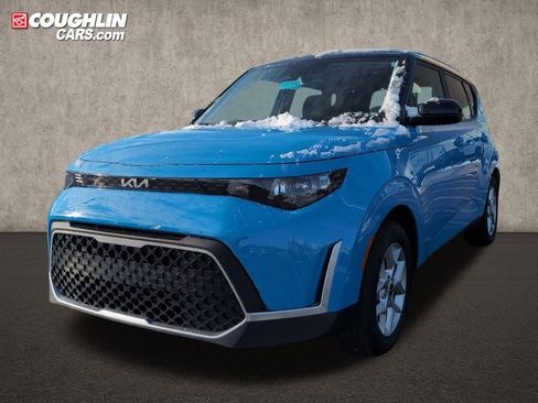 Used 2023 Kia Soul S image 3