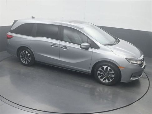 Certified 2024 Honda Odyssey EX-L image 18