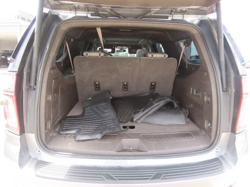 Used 2021 Chevrolet Suburban LT w/ LT Signature Package AWD/4WD image 14