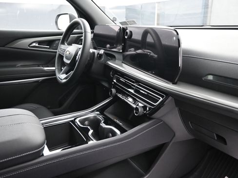 New 2026 Chevrolet Traverse LT FWD image 34