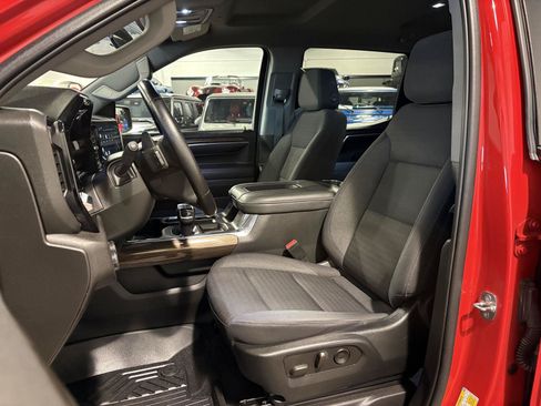 Used 2022 Chevrolet Silverado 1500 LT AWD/4WD image 9