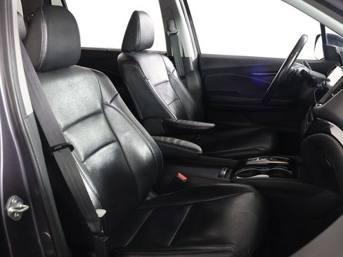 Used 2019 Honda Pilot Touring image 36