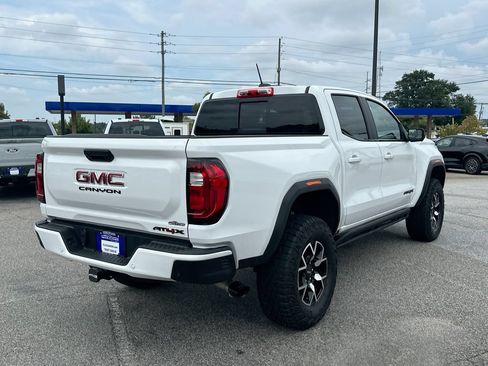 Used 2024 GMC Canyon AT4X AWD/4WD image 7