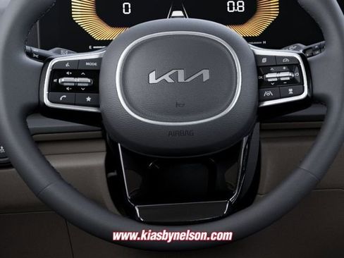 New 2026 Kia Carnival EX FWD image 24
