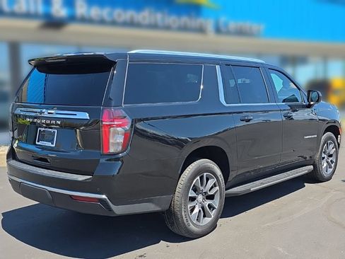 Used 2023 Chevrolet Suburban LS AWD/4WD image 25