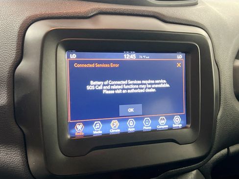 Used 2021 Jeep Renegade Latitude FWD image 28