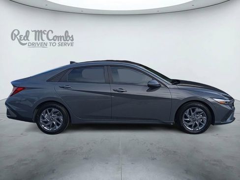 Used 2024 Hyundai Elantra SEL FWD image 6