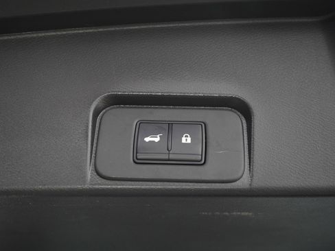 Used 2023 Nissan Rogue SV w/ SV Premium B Package FWD image 11