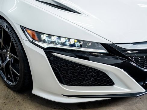 Used 2017 Acura NSX image 18