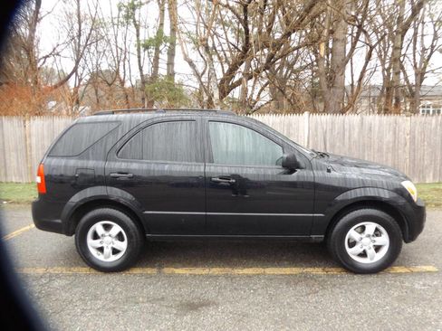 Used 2009 Kia Sorento LX AWD/4WD image 8