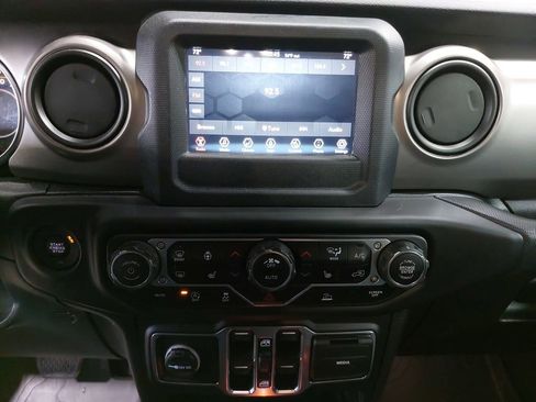 Used 2020 Jeep Gladiator Sport w/ Quick Order Package 24S AWD/4WD image 20