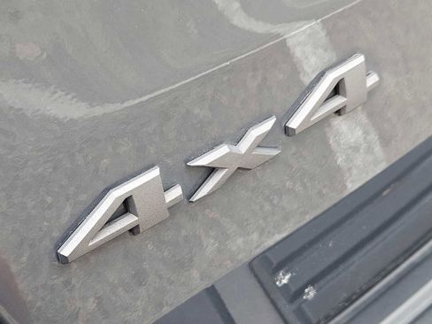 Used 2017 Jeep Grand Cherokee Trailhawk w/ Trailhawk Luxury Group image 11