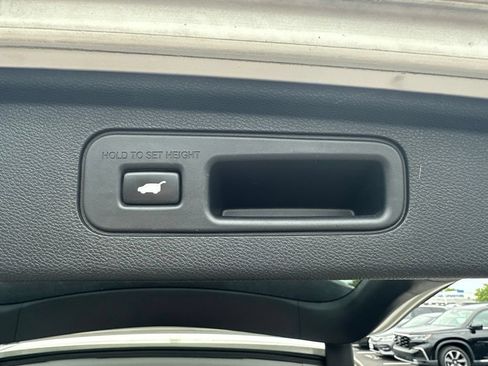 Used 2018 Honda Odyssey Touring image 12