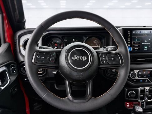 Used 2024 Jeep Wrangler Unlimited image 25