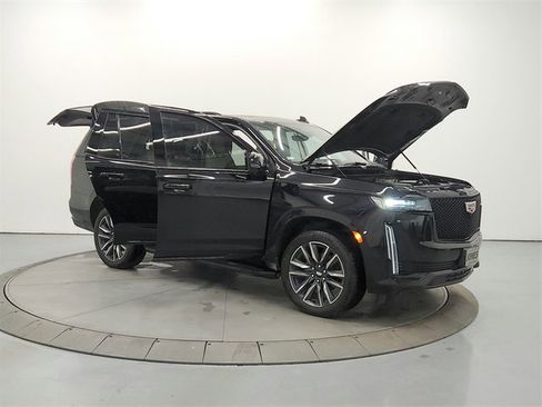 Used 2022 Cadillac Escalade Sport image 9