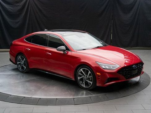 Used 2021 Hyundai Sonata SEL Plus w/ Tech Package image 2