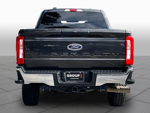 Used 2024 Ford F250 XLT w/ FX4 Off-Road Package AWD/4WD image 5