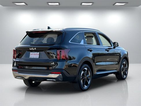 Used 2025 Kia Sorento EX image 6