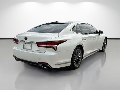 Used 2018 Lexus LS 500 w/ Luxury Package RWD image 3