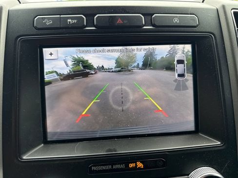Used 2018 Ford Expedition XLT w/ Equipment Group 202A AWD/4WD image 30