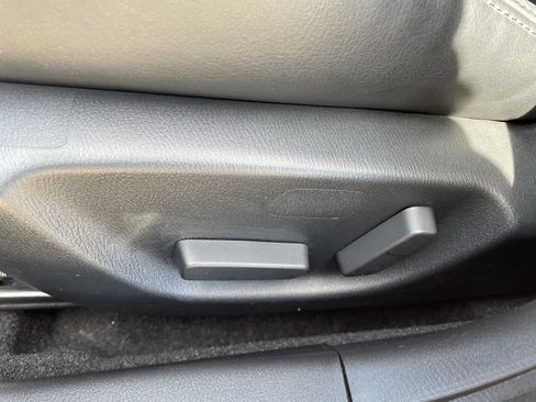 Used 2018 MAZDA MAZDA3 Touring image 13