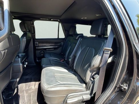 Used 2018 Ford Expedition Limited w/ Equipment Group 301A AWD/4WD image 16